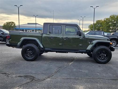 2022 Jeep Gladiator Sport