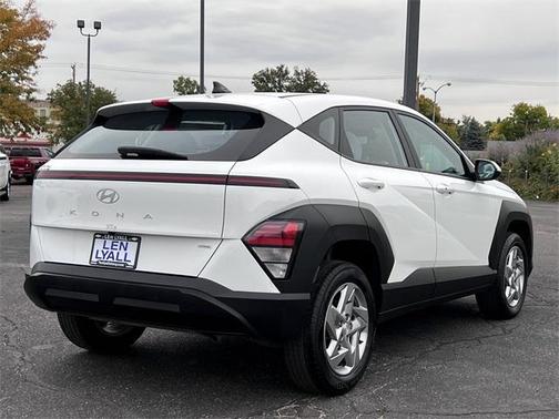 2024 Hyundai KONA SE