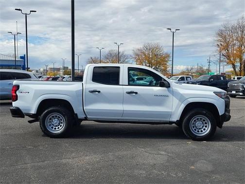 2024 Chevrolet Colorado WT