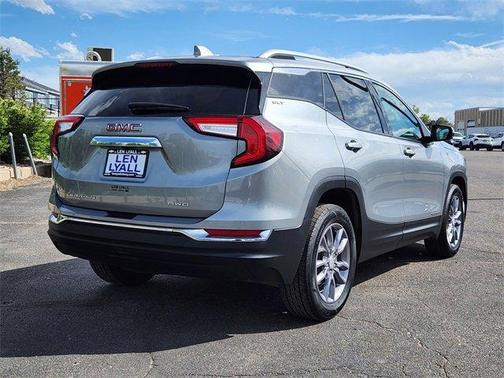 2024 GMC Terrain SLT