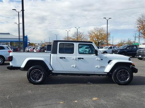 2023 Jeep Gladiator Overland