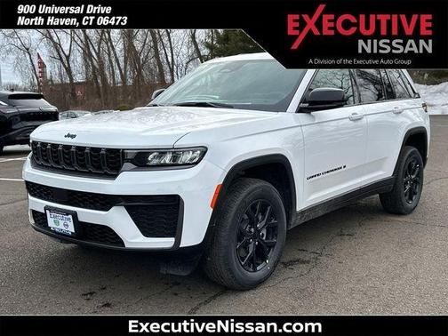 2026 Jeep Grand Cherokee Laredo