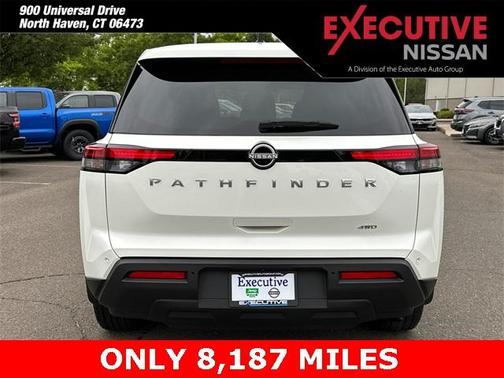 2024 Nissan Pathfinder S