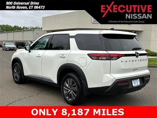 2024 Nissan Pathfinder S