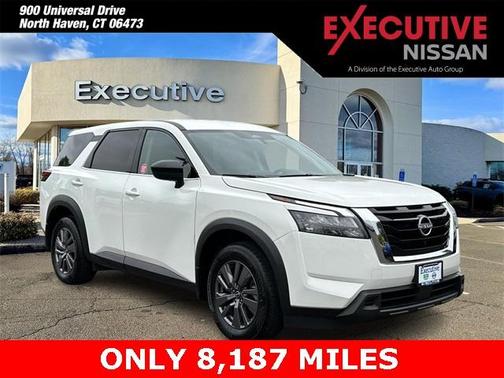 2024 Nissan Pathfinder S