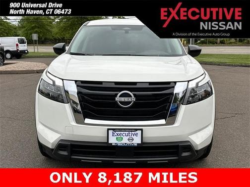 2024 Nissan Pathfinder S