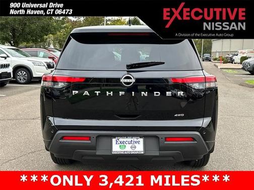 2024 Nissan Pathfinder S