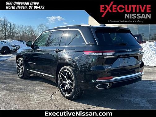 2023 Jeep Grand Cherokee Summit