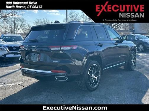 2023 Jeep Grand Cherokee Summit