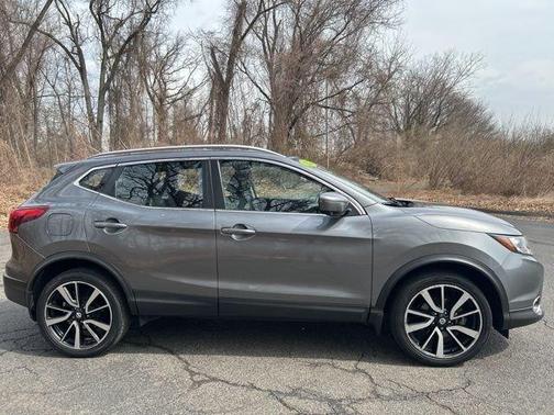 2017 Nissan Rogue Sport SL