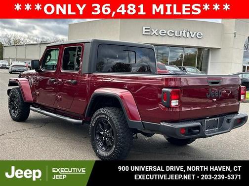 2022 Jeep Gladiator Sport