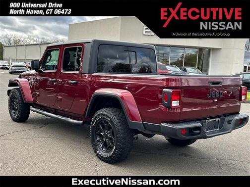 2022 Jeep Gladiator Sport