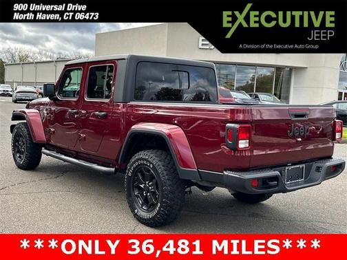 2022 Jeep Gladiator Sport