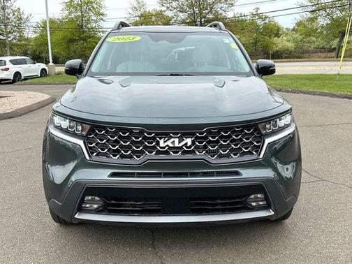 Green 2023 Kia Sorento X-Line EX