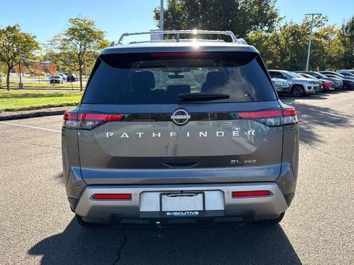 Gun Metallic 2024 Nissan Pathfinder SL