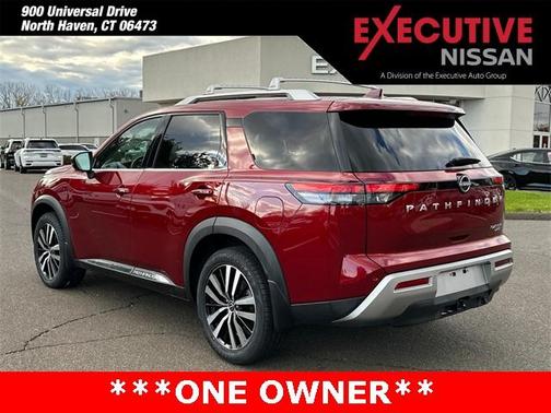 2023 Nissan Pathfinder Platinum
