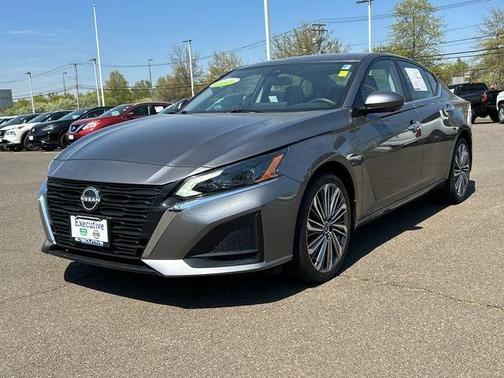 Gun Metallic 2024 Nissan Altima 2.5 SL