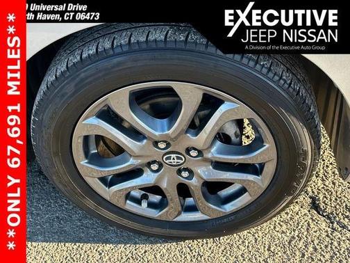 2019 Toyota Yaris Sedan LE