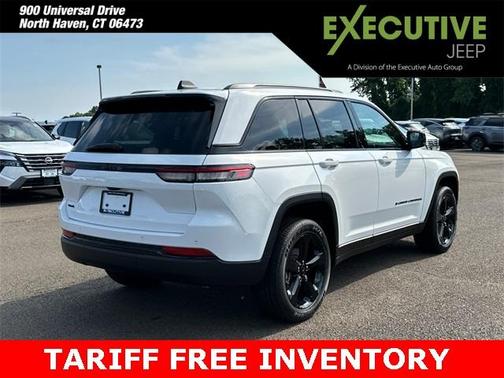 2025 Jeep Grand Cherokee Laredo