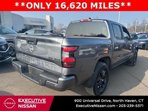 2023 Nissan Frontier SV