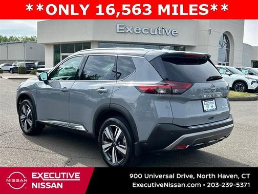 2022 Nissan Rogue SL