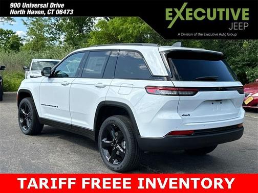 2025 Jeep Grand Cherokee Laredo