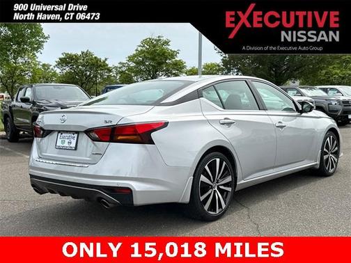 2022 Nissan Altima 2.0 SR