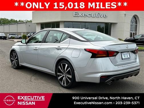 2022 Nissan Altima 2.0 SR