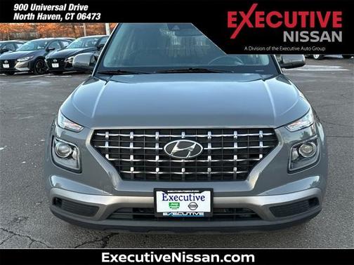 2022 Hyundai VENUE SE