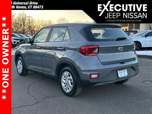 2022 Hyundai VENUE SE