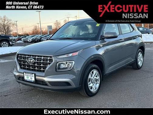 2022 Hyundai VENUE SE