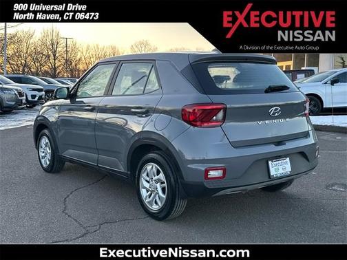 2022 Hyundai VENUE SE