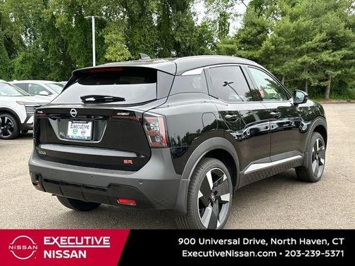 Super Black 2025 Nissan Kicks SR