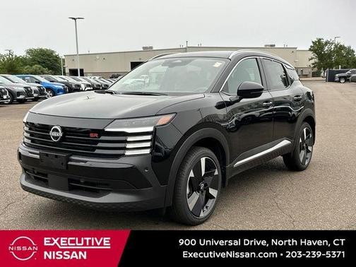 Super Black 2025 Nissan Kicks SR