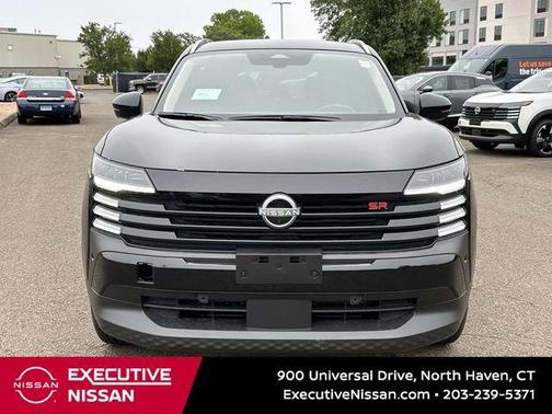 Super Black 2025 Nissan Kicks SR