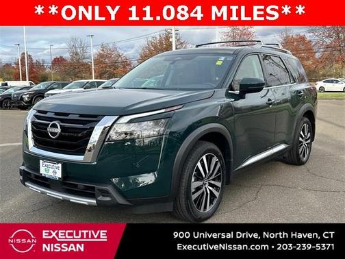 2025 Nissan Pathfinder Platinum