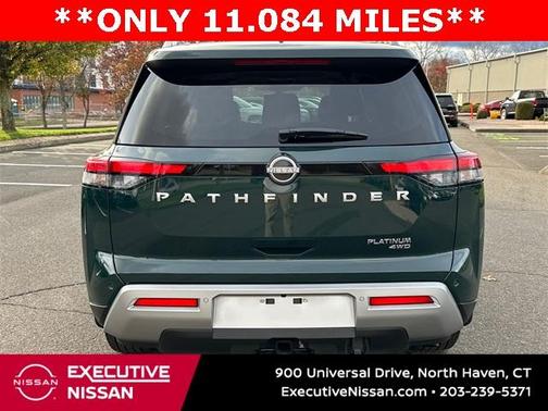2025 Nissan Pathfinder Platinum