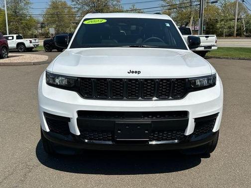 White 2023 Jeep Grand Cherokee L Laredo