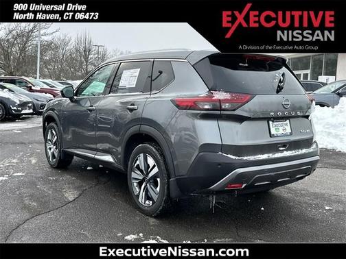 2022 Nissan Rogue SL