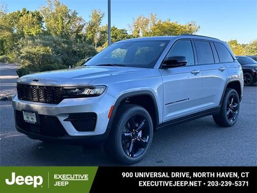 2025 Jeep Grand Cherokee Laredo