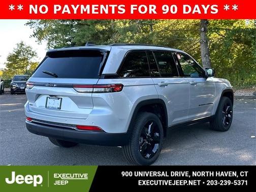 2025 Jeep Grand Cherokee Laredo