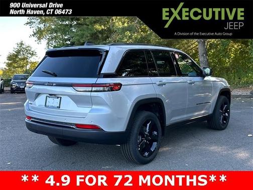 2025 Jeep Grand Cherokee Laredo