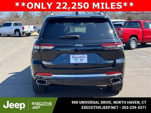 2023 Jeep Grand Cherokee Summit