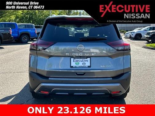 2022 Nissan Rogue SL