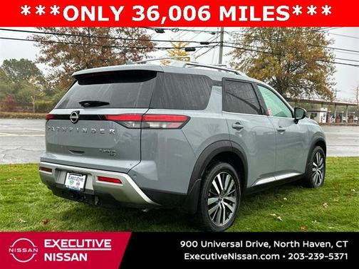 2022 Nissan Pathfinder Platinum