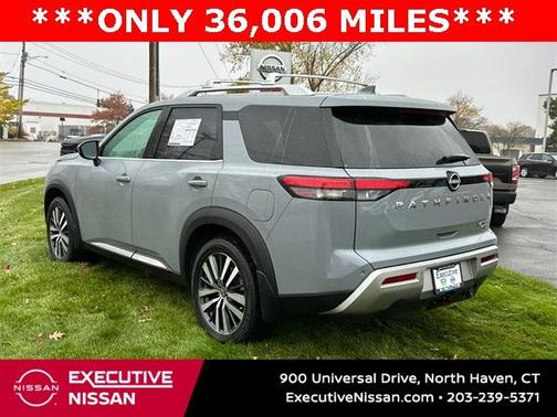 2022 Nissan Pathfinder Platinum