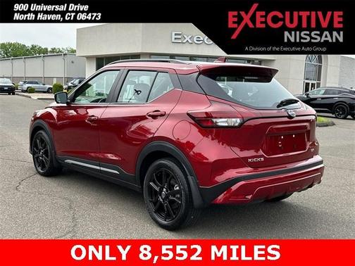 2023 Nissan Kicks SR
