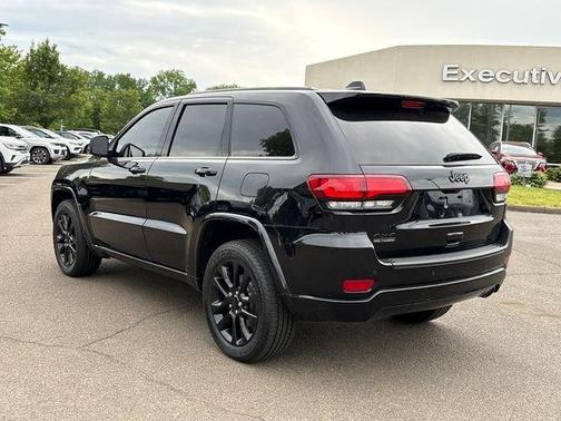 Black 2022 Jeep Grand Cherokee WK Laredo