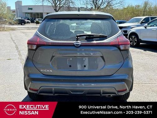 2025 Nissan Kicks Play S