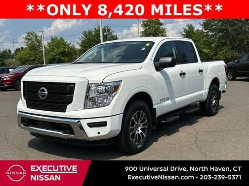 2024 Nissan Titan SV